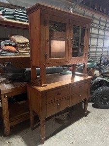 lot 19 image: Pine Hutch  Upper & Lower