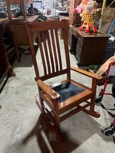lot 16 image: Very Nice Rocking Chair