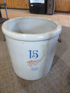 Red Wing #15 Crock