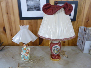 2 Vintage Table Lamps