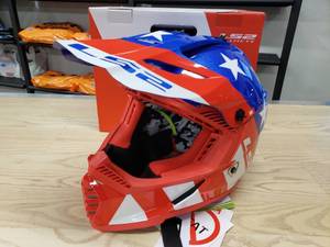 lot 45 image: LS2 Gate YOUTH Helmet - Stripes RedWhiteBlue - YOUTH Medium