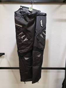 lot 103 image: Fly Racing Snow Pant - Black - Size 44
