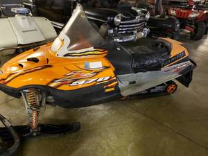 lot 127 image: Artic Cat Z 570 Snowmobile FOR PARTS NO TITLE CONDITION OF SLED UNKNOWN