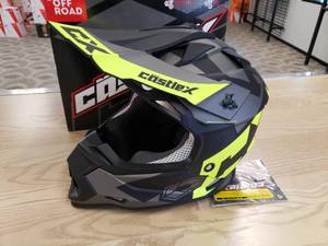 lot 156 image: Castle CX YOUTH Mode MX Helmet - BlackHi Vis - YOUTH Medium