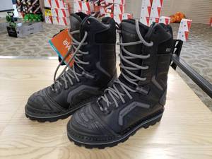 lot 190 image: Motofist Stomper 3.0 Black Boot Size 8