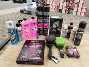lot 198 image: Cleaning Supplies for ATVUTV Dirt Bike ect...