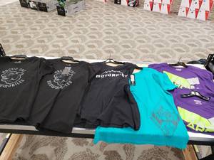 lot 203 image: 2XL T-Shirts