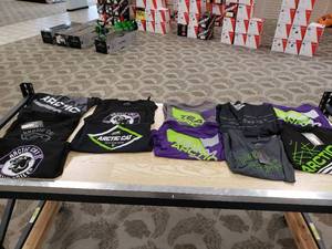 lot 206 image: Small T-Shirts