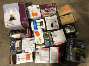 Lot of Assorted Lighting Items Various Models and Conditions  Customer Returns See Pictures