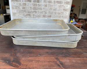 lot 3493 image: 12x18 Aluminum Baking Pans