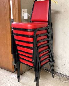 lot 402 image: Stacking Restaurant Chairs - red cushioned (Qty 8)
