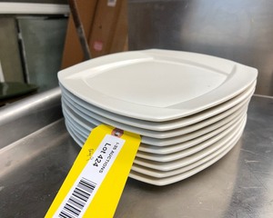 lot 424 image: Square China Plates