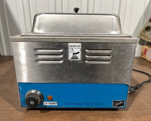 lot 81 image: Food Warmer