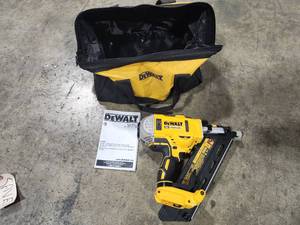 lot 106 image: DeWalt 20V Paper Tape Framing Nailer DCN692