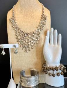 lot 58 image: Antique Vintage Silver Jewelry Set Necklace, Earrings, and Bracelets
