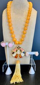lot 68 image: Vintage Orange Stone Bead Necklace with Enamel Pendant and Pink Clip-On Earrings Set