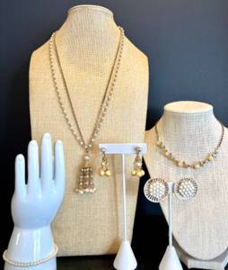 lot 96 image: Set of Vintage Chain and Pearl Style Necklace with Earrings