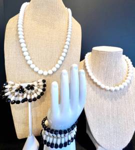 lot 151 image: Elegant Jewelry Collection with White Beaded Necklaces, Earrings and Bracelet
