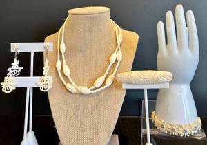 lot 167 image: Vintage Ivory Cream Floral Jewelry Set with Necklace, Earrings, Bracelet, and Brooch