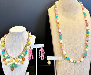 lot 182 image: Vintage Set of Two Beaded Necklaces and Two Pairs of Clip-On Earrings