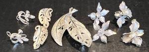 lot 186 image: Collection of Vintage BSK Silver Tone Leaf and Floral Jewelry