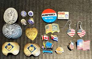 lot 197 image: Collection of Vintage Political and Flag Pins with Patriotic Earrings