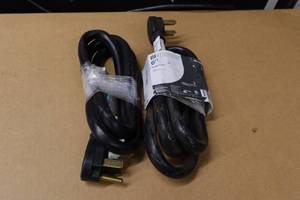 lot 175 image: 2 6 Range Cords