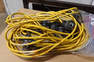 lot 183 image: Safety String Work Lights