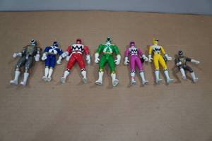 lot 92 image: Vintage Mighty Morphin Power Rangers Action Figures