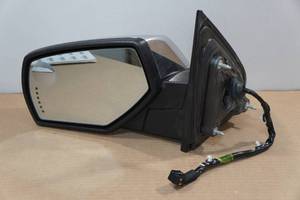 lot 113 image: OEM Driver Side Mirror for GMC SierraChevy Silverado 2014-2019