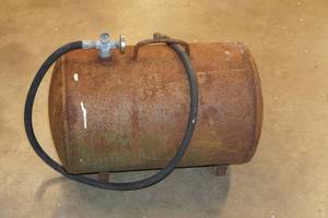 lot 225 image: Portable Air Tank
