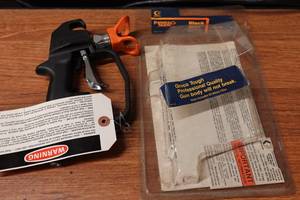 lot 163 image: Graco Black Max Airless Spray Gun