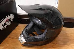 lot 166 image: Motorcycle Helmet -Large, Carbon