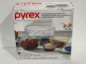 Pyrex Glass Bowls with Lids