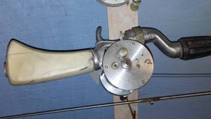 lot 507 image: Lot of 4 Vintage Fishing Rods with Reels GEP Rod Atlas 1708 and Shakespeare Deuce 1905