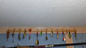 lot 508 image: &nbspCollection of 14 Vintage Fishing Lures and Spinners