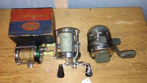 lot 532 image: Lot of 3 Vintage Fishing Reels including Shakespeare and Synergy Steel