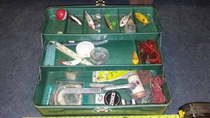 lot 565 image: Vintage Fishing My Buddy 252 Tackle Box with Assorted Lures and Accessories
