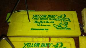 lot 678 image: Set of 4 Yellow Bird Side Surface Planers for Fishing