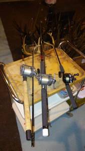 lot 682 image: Vintage Fishing Rods and Reels