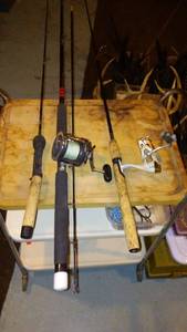 lot 685 image: Collection of 3 fishing rods , Shimano Triton 300 Reel