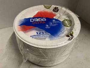 lot 36 image: Dixie Ultra Plates