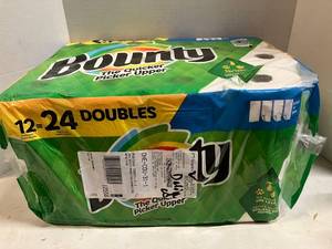 lot 9 image: Bounty Select-A-Size Towels