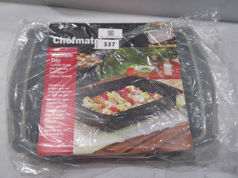 lot 438 image: Chefmate Marinating Tray with Locking Lid - NEW