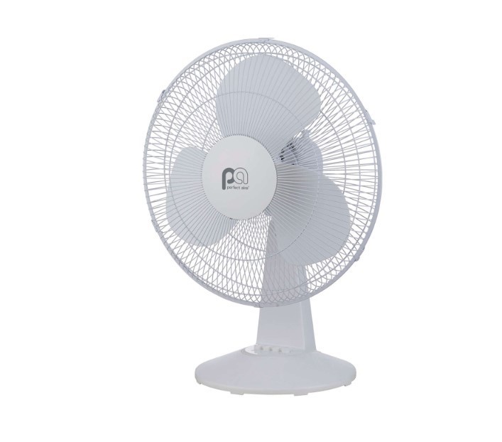 lot 155 image: NEW Perfect Aire 23.25 in. H X 16 in. D 3 speed Oscillating Table Fan - White