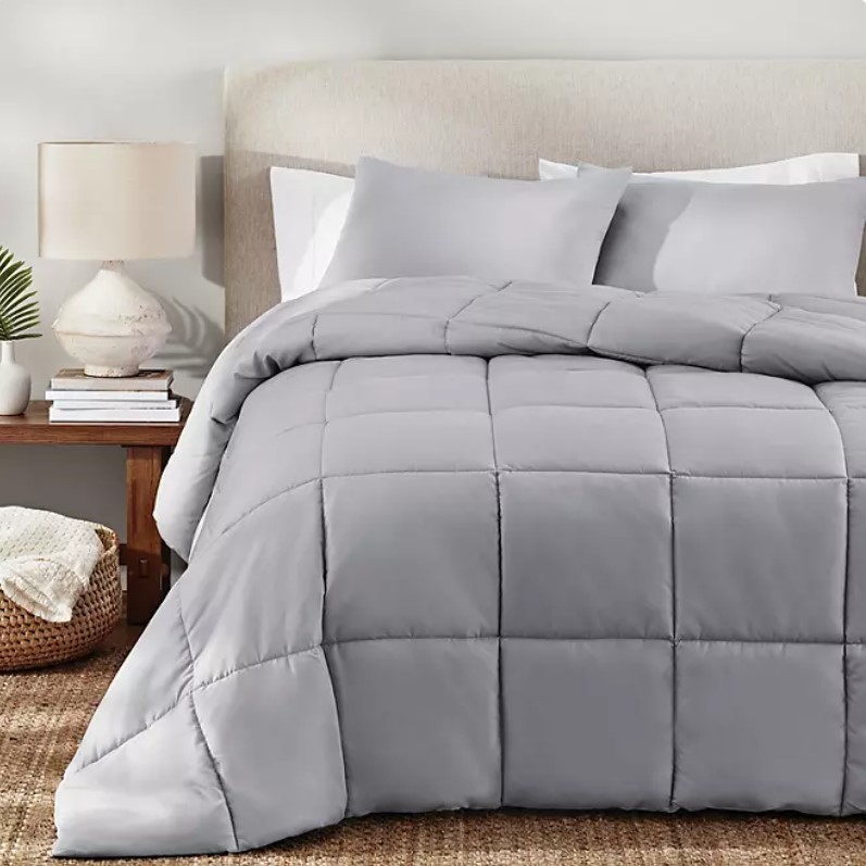 lot 383 image: NEW Members Mark Down Alternative 3-pc Comforter Set Twin  Twin XL - Soft Silver