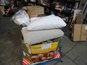 lot 103 image: Pallet of Store Overstock and Ecommerce Product and Returns
