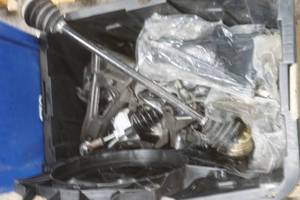 lot 11 image: ATV parts