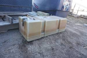 lot 43 image: 25 gallon fuel tank