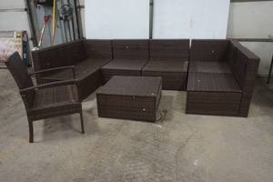 lot 73 image: 8 piece patio set